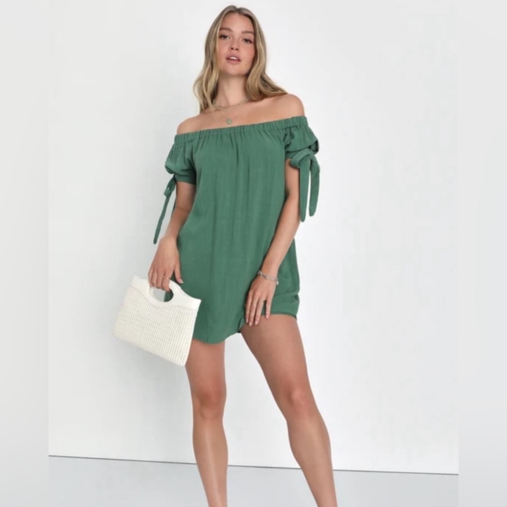 Lulu’s Off-the-shoulder mini dress